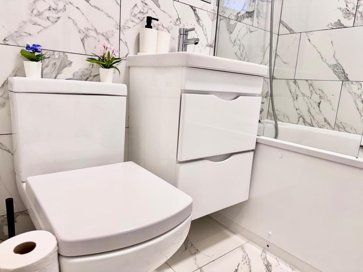 Apartament Family Retreat 30min To Londra